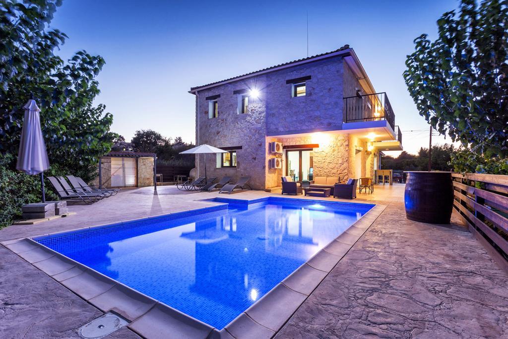Villa Nikolina Dhrousha Esterno foto