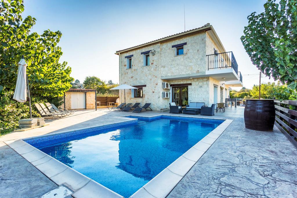 Villa Nikolina Dhrousha Esterno foto