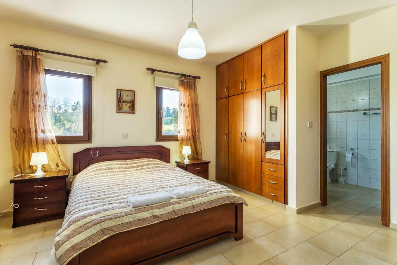 Villa Nikolina Dhrousha Esterno foto
