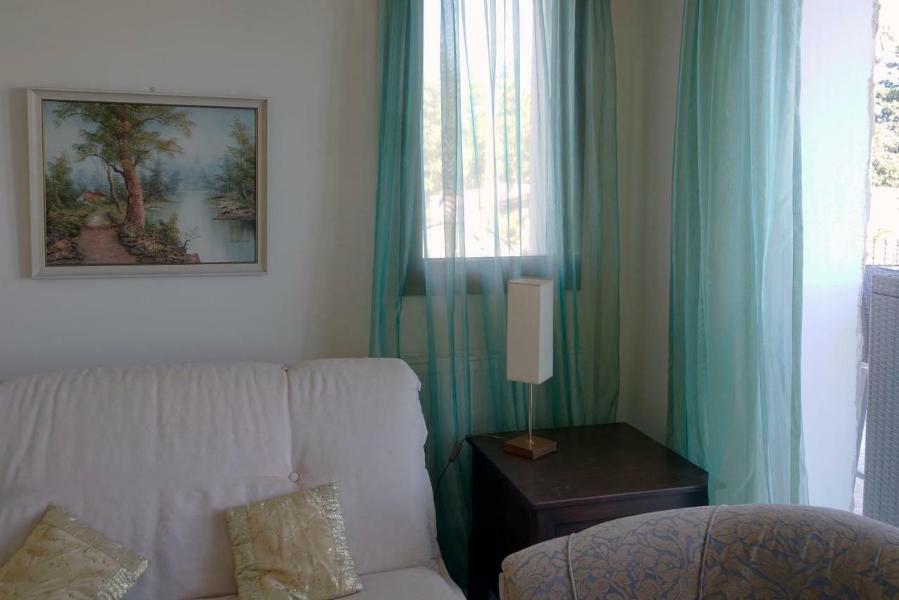 Villa Nikolina Dhrousha Esterno foto
